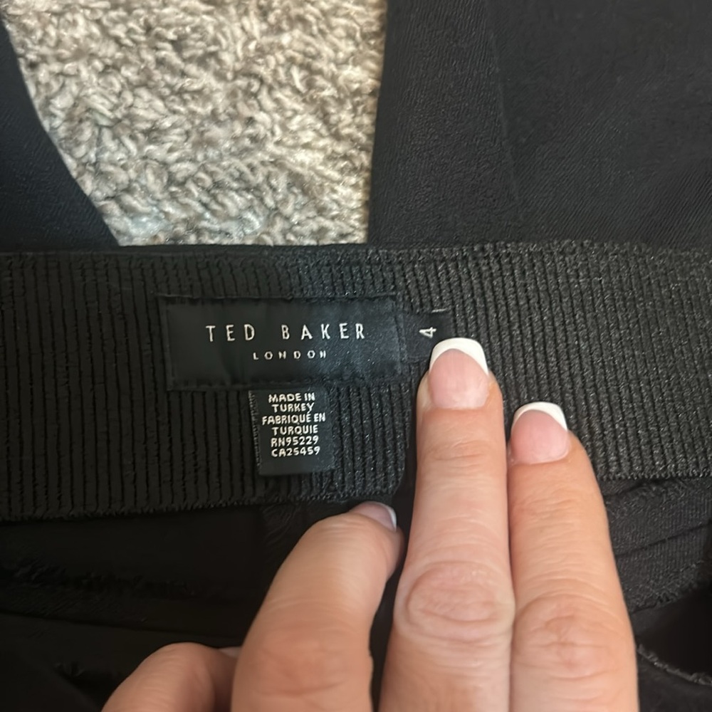 NWOT Ted Baker Women Slit Hem Skinny Pants Black Size 4 US 8-10 - Picture 5 of 7